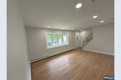 310 Passaic Avenue, Carlstadt, NJ 07072 - Photo 2