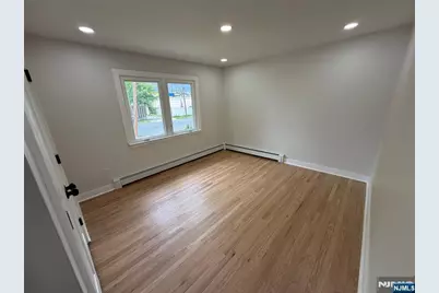 310 Passaic Avenue, Carlstadt, NJ 07072 - Photo 8