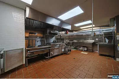 225 Broad Avenue, Palisades Park, NJ 07650 - Photo 22