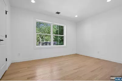 14 Maplewood, Livingston, NJ 07039 - Photo 16