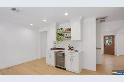 14 Maplewood, Livingston, NJ 07039 - Photo 10