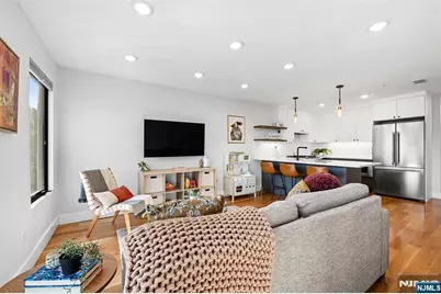 22 Lincoln Street 3 #3, Jersey City, NJ 07307 - Photo 1