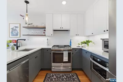 22 Lincoln Street 3 #3, Jersey City, NJ 07307 - Photo 12