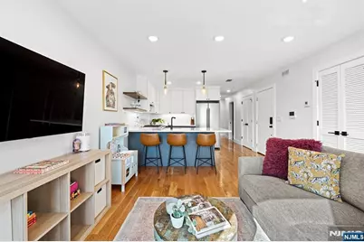 22 Lincoln Street 3 #3, Jersey City, NJ 07307 - Photo 8
