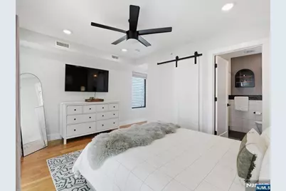 22 Lincoln Street 3 #3, Jersey City, NJ 07307 - Photo 18