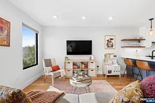 22 Lincoln Street 3, Jersey City, NJ 07307 - Photo 6