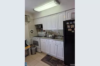 201 12th Street 15 #15, Palisades Park, NJ 07650 - Photo 2