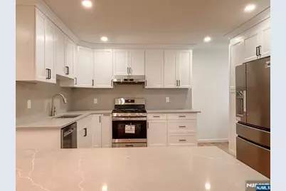 2160 Center Avenue 1I #1I, Fort Lee, NJ 07024 - Photo 1
