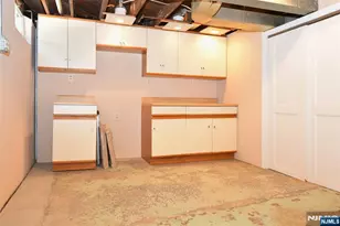 39-02 Jasper Rd, Fair Lawn, NJ 07410 - Photo 22