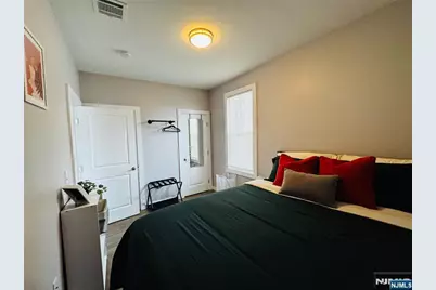 248 Prospect Avenue 2nd Floor #2nd floor, Bayonne, NJ 07002 - Photo 12