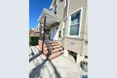 248 Prospect Avenue 2nd Floor #2nd floor, Bayonne, NJ 07002 - Photo 2