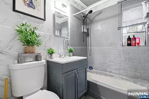 2 Yolanda Pl, Lodi, NJ 07644 - Photo 22