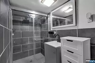 127 16th St, East Orange, NJ 07017 - Photo 12