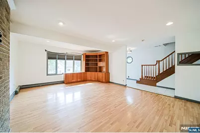 709 Kingsland Avenue, Ridgefield, NJ 07657 - Photo 6