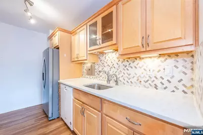 530 Valley 7Z #7Z, Montclair, NJ 07043 - Photo 6