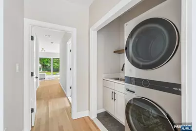 68 Livingston Avenue, Livingston, NJ 07039 - Photo 22
