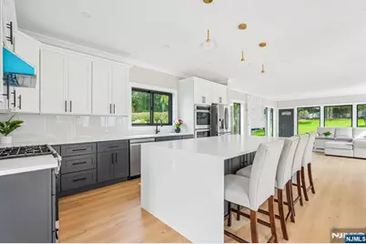 68 Livingston Avenue, Livingston, NJ 07039 - Photo 10