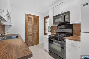 45 Dwight Pl 8, Englewood, NJ 07631 - Photo 12