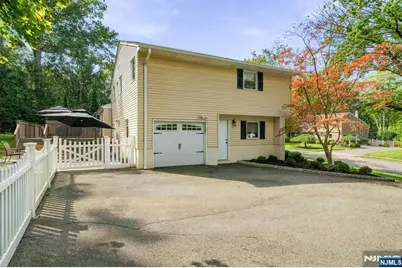 7 Ravine Drive, Woodcliff Lake, NJ 07677 - Photo 4