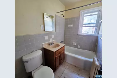 140 Van Houten Avenue 8B #8B, Passaic, NJ 07055 - Photo 6