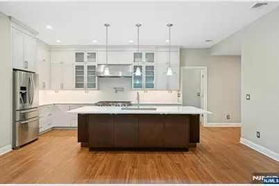 21 Crescent Avenue, Mahwah, NJ 07430 - Photo 8