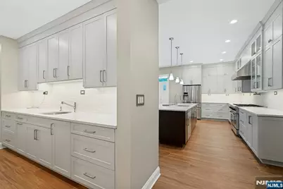 21 Crescent Avenue, Mahwah, NJ 07430 - Photo 10