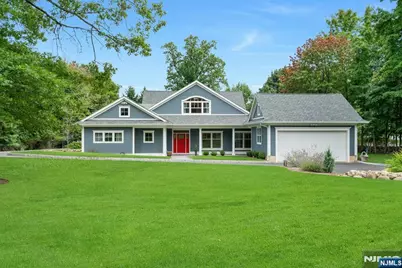 21 Crescent Avenue, Mahwah, NJ 07430 - Photo 2