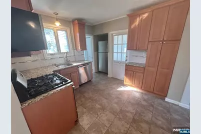58 Buena Vista Avenue, Hawthorne, NJ 07506 - Photo 10