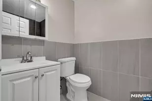 914 18th St, Newark, NJ 07108 - Photo 8