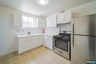 334 Broad Ave 1st Fl, Ridgefield, NJ 07657 - Photo 16