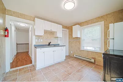 334 Broad Avenue 2nd Fl #2nd Fl, Ridgefield, NJ 07657 - Photo 16