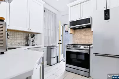 595 Jersey Avenue 1 #1, Jersey City, NJ 07302 - Photo 22