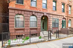 595 Jersey Ave 1, Jersey City, NJ 07302 - Photo 4