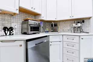 595 Jersey Ave 1, Jersey City, NJ 07302 - Photo 24