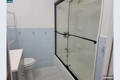 205 Seaview Avenue, Jersey City, NJ 07305 - Photo 6