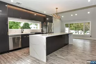 38-28 Brookside Ave, Fair Lawn, NJ 07410 - Photo 10
