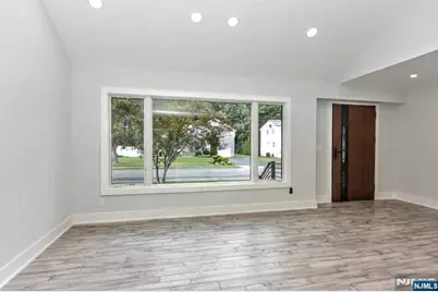 38-28 Brookside Avenue, Fair Lawn, NJ 07410 - Photo 4
