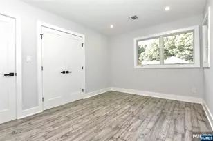38-28 Brookside Ave, Fair Lawn, NJ 07410 - Photo 26