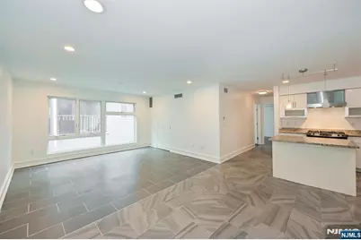 310 Cliff Lane C002D #C002D, Cliffside Park, NJ 07010 - Photo 12