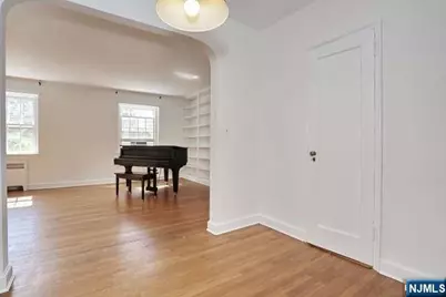 185 E Palisade Avenue A2A #A2A, Englewood, NJ 07631 - Photo 6