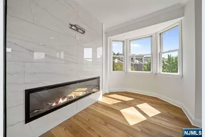 402 Kingston Court, West New York, NJ 07093 - Photo 6