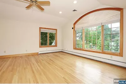8 Le Roy Place, Park Ridge, NJ 07656 - Photo 28