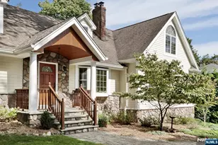 8 Le Roy Pl, Park Ridge, NJ 07656 - Photo 2