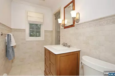 8 Le Roy Place, Park Ridge, NJ 07656 - Photo 20