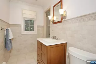 8 Le Roy Pl, Park Ridge, NJ 07656 - Photo 20
