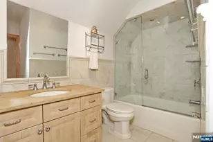 8 Le Roy Pl, Park Ridge, NJ 07656 - Photo 34