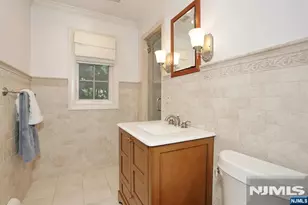 8 Le Roy Pl, Park Ridge, NJ 07656 - Photo 20