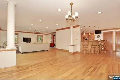 8 Le Roy Place, Park Ridge, NJ 07656 - Photo 16