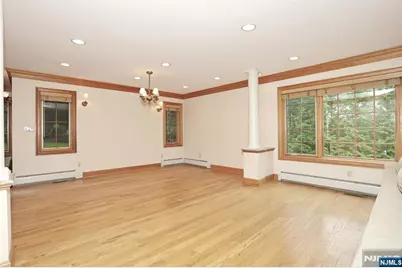 8 Le Roy Place, Park Ridge, NJ 07656 - Photo 22