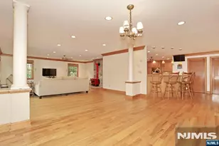 8 Le Roy Pl, Park Ridge, NJ 07656 - Photo 16